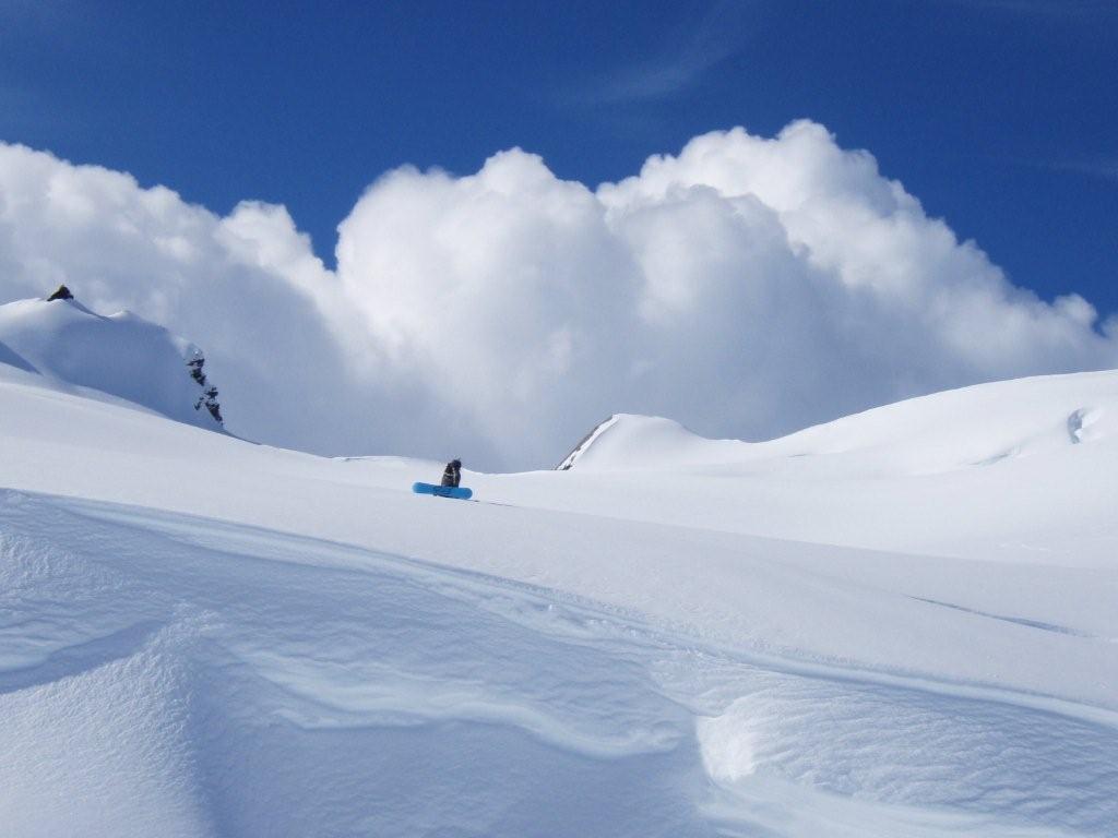 Snowboard down from Drummond
