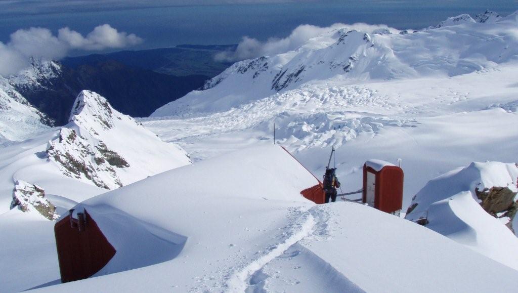 Centennial Hut above the Franz Joseph glacier